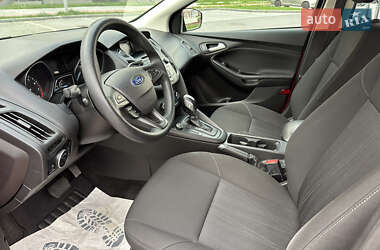 Седан Ford Focus 2015 в 
