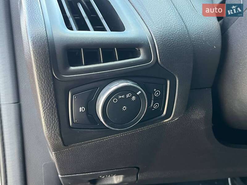 Хэтчбек Ford Focus 2012 в Львове