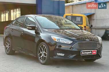 Седан Ford Focus 2015 в 
