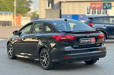 Седан Ford Focus 2015 в 