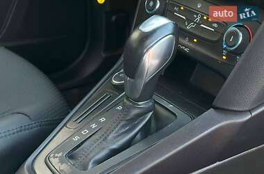 Седан Ford Focus 2015 в 