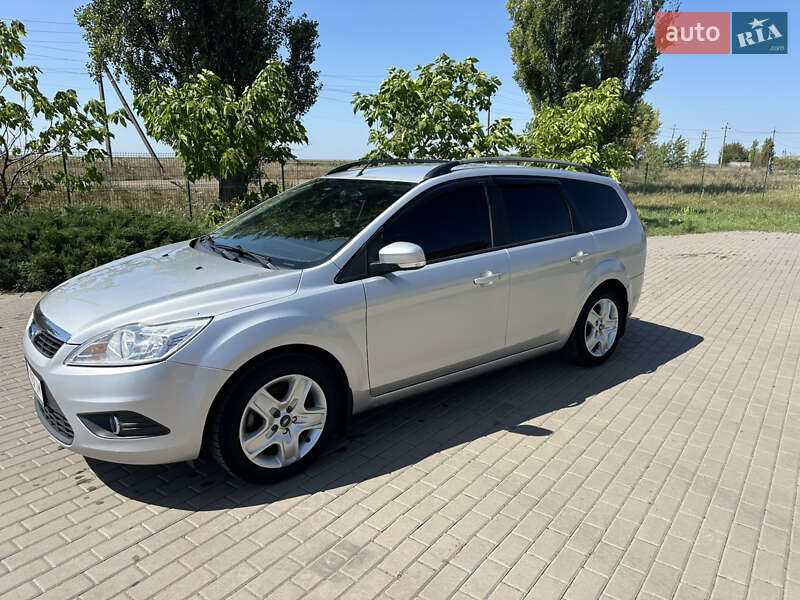 Универсал Ford Focus 2010 в 