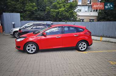 Хэтчбек Ford Focus 2015 в 