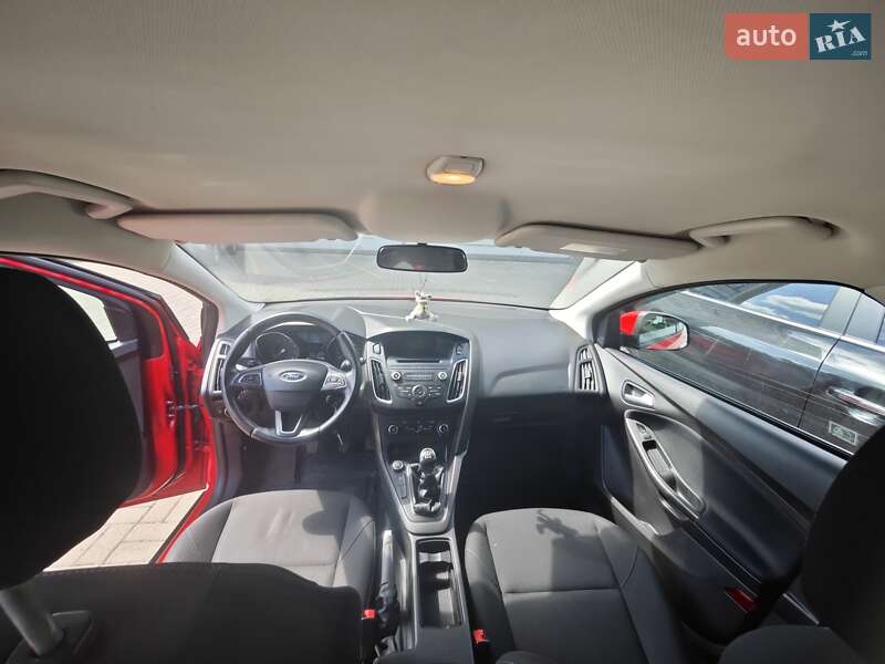Хэтчбек Ford Focus 2015 в Киеве