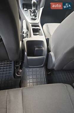 Хэтчбек Ford Focus 2015 в 