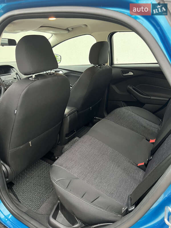 Седан Ford Focus 2015 в Луцке фото 15 Седан Ford Focus 2015 в Луцке
