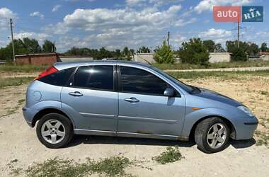 Хэтчбек Ford Focus 2004 в 