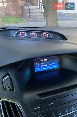 Хэтчбек Ford Focus 2017 в 