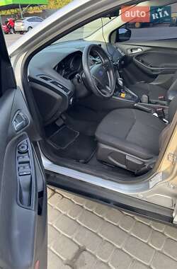 Хэтчбек Ford Focus 2016 в 