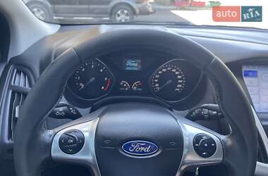 Хэтчбек Ford Focus 2014 в 