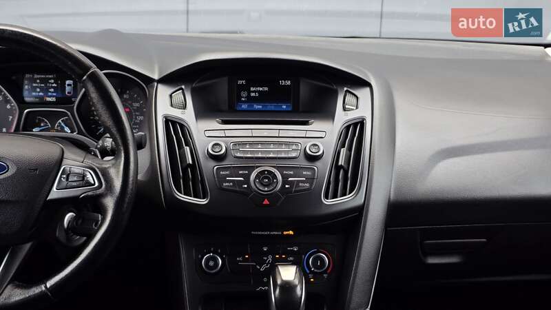 Седан Ford Focus 2015 в Киеве