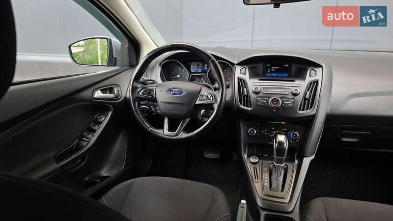 Седан Ford Focus 2015 в Киеве