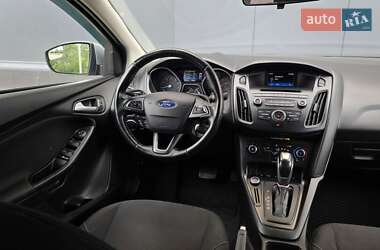 Седан Ford Focus 2015 в 