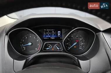 Седан Ford Focus 2015 в 