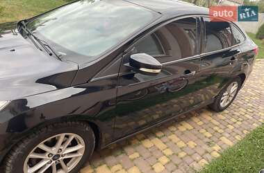 Седан Ford Focus 2018 в 