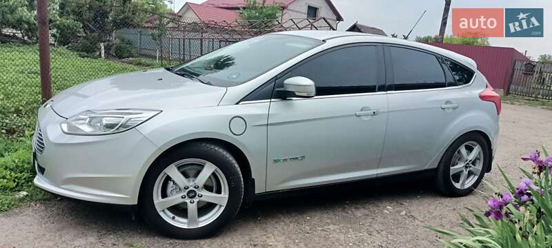 Хэтчбек Ford Focus 2014 в Хмельницком