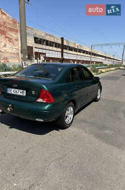 Седан Ford Focus 2000 в 