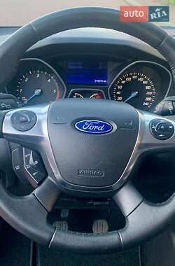 Универсал Ford Focus 2013 в 