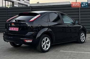 Хэтчбек Ford Focus 2009 в 