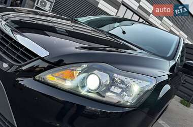 Хэтчбек Ford Focus 2009 в 