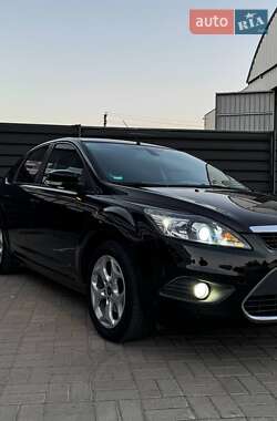Хэтчбек Ford Focus 2009 в 