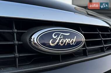 Хэтчбек Ford Focus 2009 в 