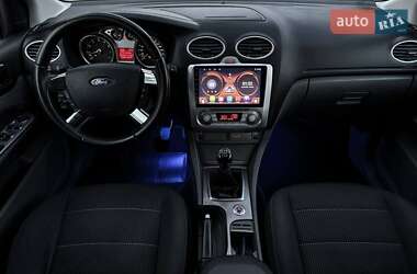 Хэтчбек Ford Focus 2009 в 