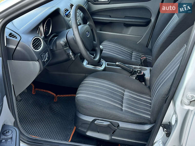 Универсал Ford Focus 2008 в Нетешине