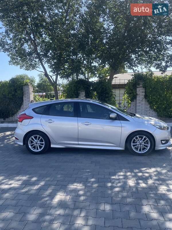 Хэтчбек Ford Focus 2015 в Измаиле