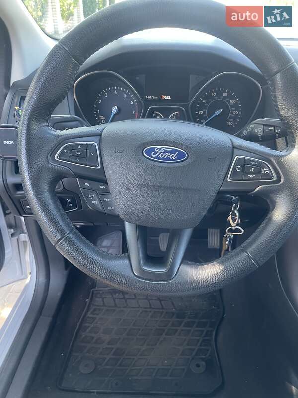 Хэтчбек Ford Focus 2015 в Измаиле