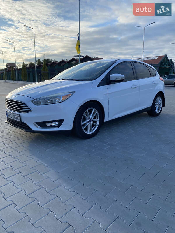 Хэтчбек Ford Focus 2015 в 