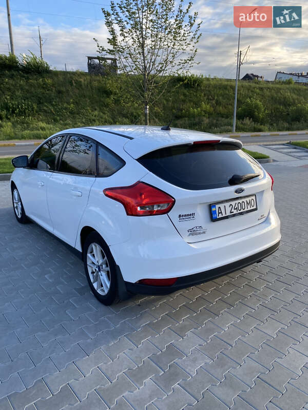 Хэтчбек Ford Focus 2015 в Киеве