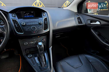 Седан Ford Focus 2015 в 