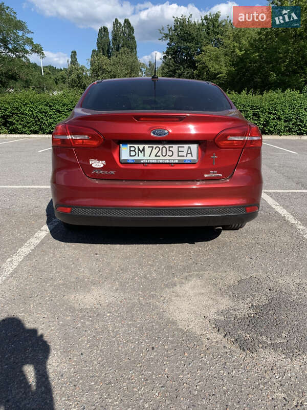 Седан Ford Focus 2015 в Сумах