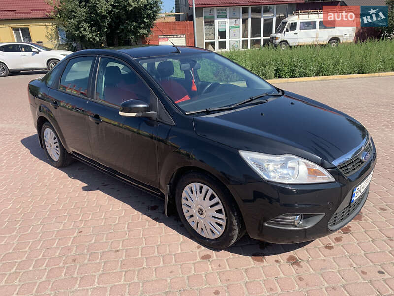 Седан Ford Focus 2010 в Ровно