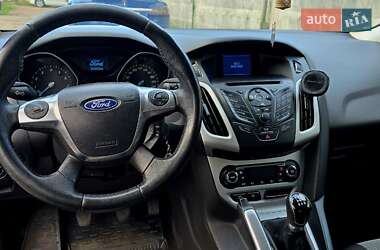 Седан Ford Focus 2012 в 