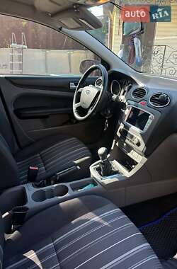 Хэтчбек Ford Focus 2008 в 