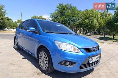 Хэтчбек Ford Focus 2010 в 