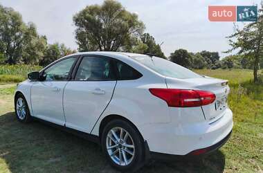 Седан Ford Focus 2015 в 