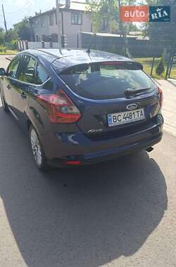 Седан Ford Focus 2011 в 