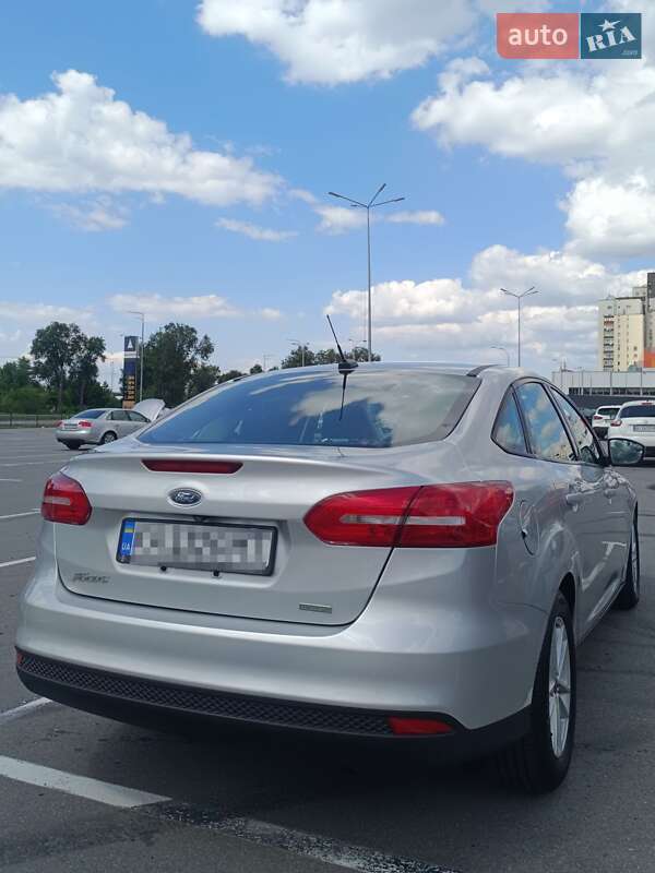 Седан Ford Focus 2017 в Киеве