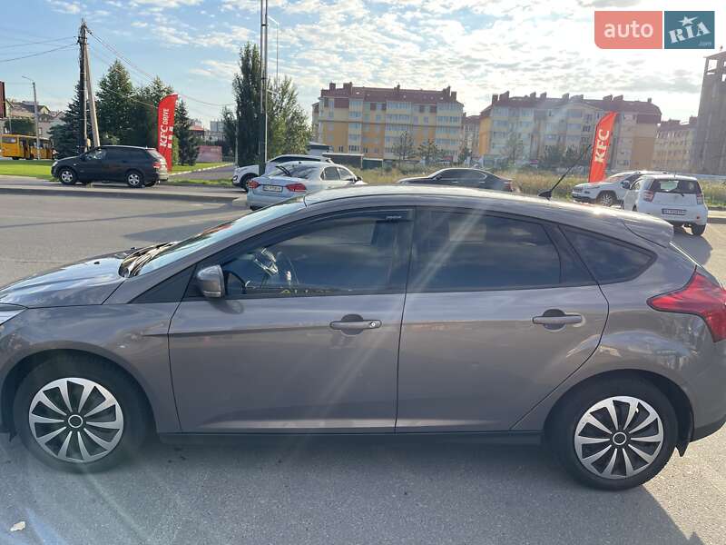 Хэтчбек Ford Focus 2014 в Киеве фото 5 Хэтчбек Ford Focus 2014 в Киеве