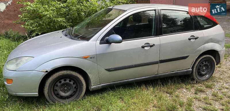 Хэтчбек Ford Focus 1999 в Черновцах