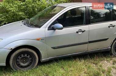 Хэтчбек Ford Focus 1999 в 