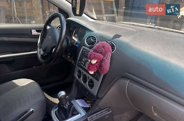 Хэтчбек Ford Focus 2006 в 