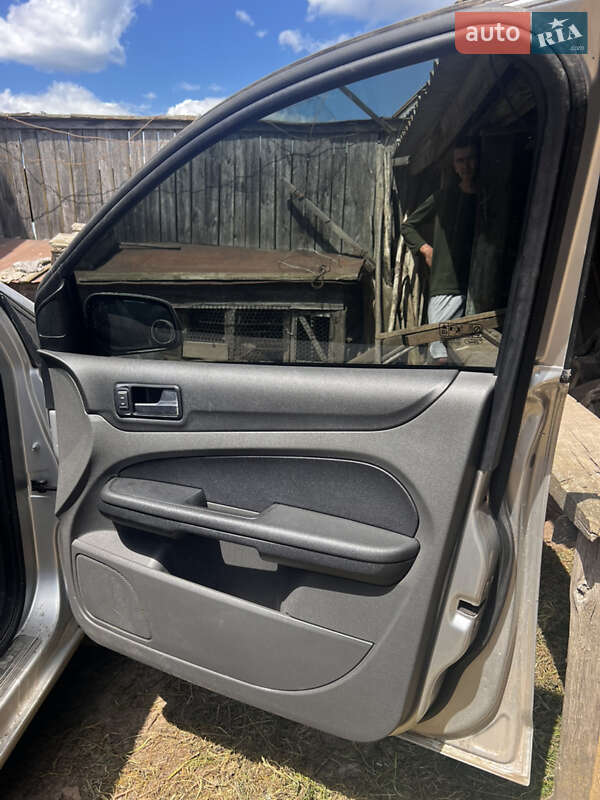 Хэтчбек Ford Focus 2006 в Шостке фото 12 Хэтчбек Ford Focus 2006 в Шостке