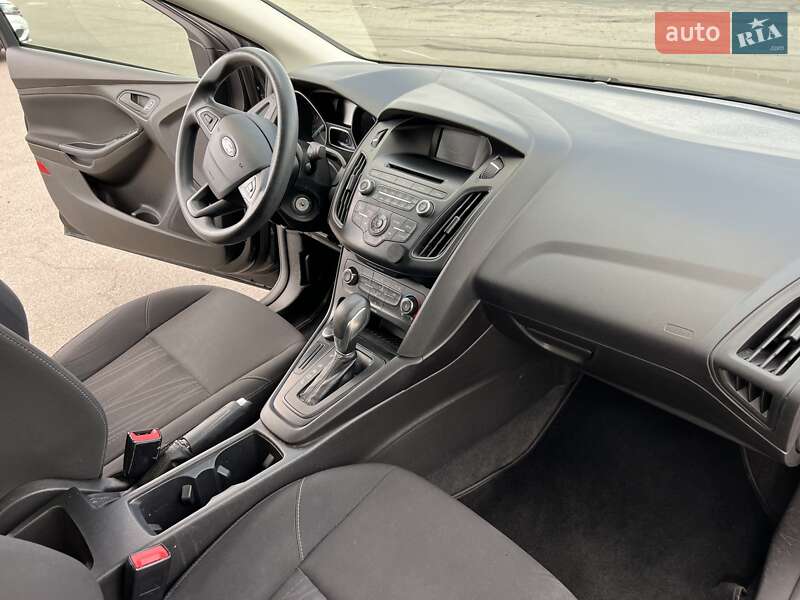 Седан Ford Focus 2017 в Киеве
