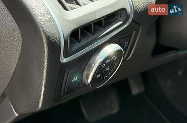 Хэтчбек Ford Focus 2013 в 