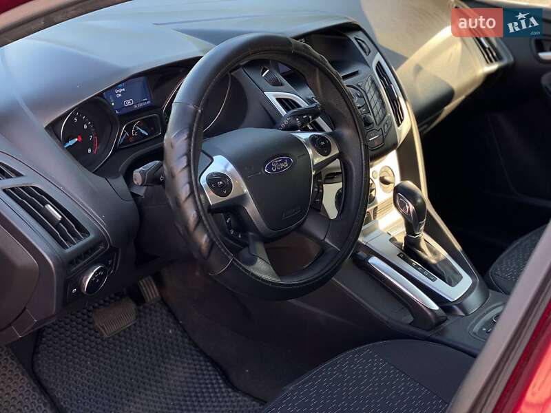 Хэтчбек Ford Focus 2012 в Киеве