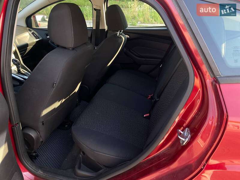 Хэтчбек Ford Focus 2012 в Киеве